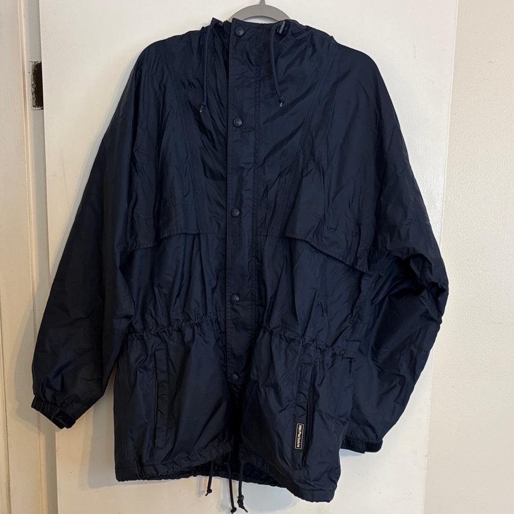 Helly Hansen Men’s ‘Packable’ Nylon Navy Blue Windbreaker. Size M.